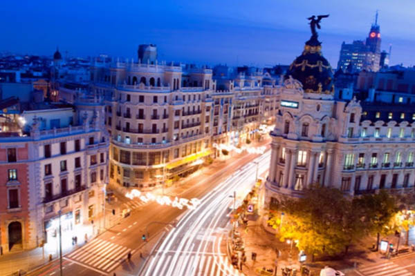 O prezo medio da vivenda nova e de segunda man española increméntase un 4,9% no terceiro trimestre segundo a compañía tasadora Tinsa