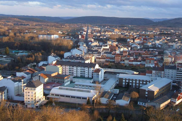  A Xunta entrega dúas vivendas de promoción pública en Monforte de Lemos, unha en compravenda e a outra en alugueiro