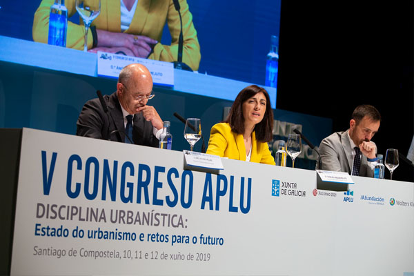 Ángeles Vázquez destaca que la labor de la Agencia de Protección de la Legalidad Urbanística de Galicia despierta el interés de los homólogos autonómicos