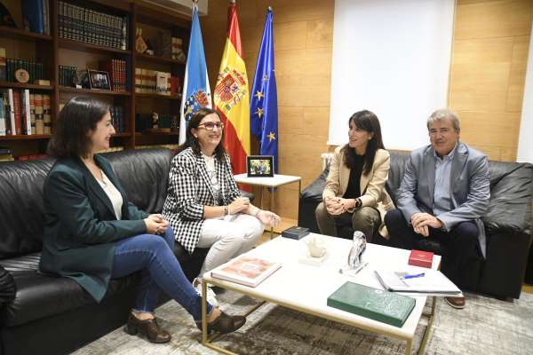 A conselleira de Vivenda e Planificación de Infraestruturas mantén un encontro coa alcaldesa de Oímbra