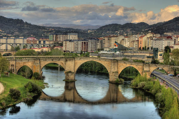 Ethel Vázquez salienta o impulso da xunta á revitalización do conxunto histórico de Ourense coa recuperación de 14 edificios mediante un investimento de preto de 5 millóns de euros.