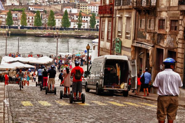 En Portugal os pisos turísticos pagarán un imposto extraordinario e desaparecerán os "visados de ouro" por realizar investimentos inmobiliarios