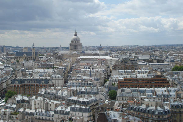  París quere multar a Airbnb con 12,5 millóns de euros