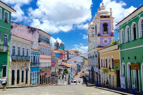  No Salvador reflíctese un aumento considerable no outorgamento de créditos para mercar vivendas