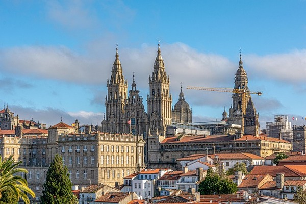 Santiago de Compostela incorpórase ás zonas de mercado residencial tensionado