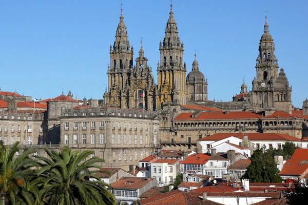 Dispárase a rehabilitación de vivendas no centro histórico de Santiago polo maior interese nas vivendas con espazos ao aire libre