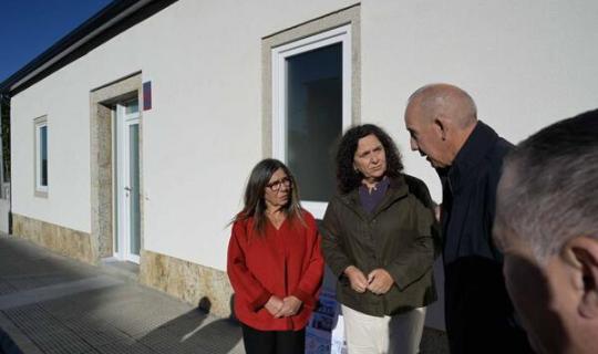 Belén do Campo destaca o investimento de 65.000€ da Xunta para rehabilitar unha vivenda do concello en Coristanco para incorporala ao parque de vivendas municipales