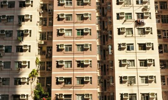 Eurostat sitúa a España como o país da UE con maior proporción de poboación que vive en pisos