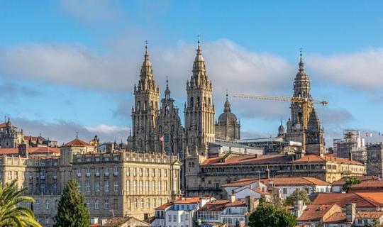 Santiago de Compostela incorpórase ás zonas de mercado residencial tensionado