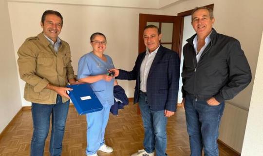 A Xunta entrega en réxime de alugueiro unha vivenda de promoción pública en Xove