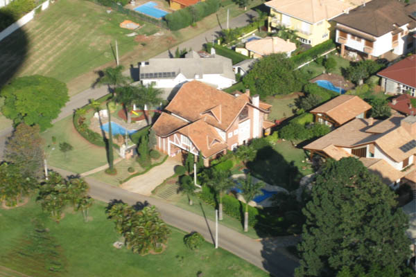 Abanca e a Mancomunidade de Concellos Galegos do Camiño Francés firman un acordo para rehabilitar as vivendas situadas na ruta