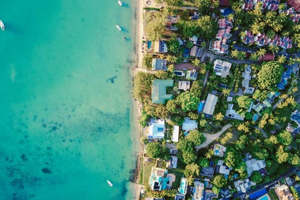 Alemáns, franceses e británicos, principais buscadores de vivenda na costa española segundo o portal inmobiliario Idealista