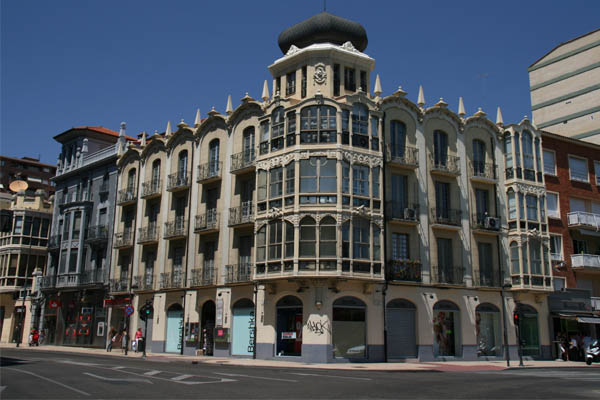 O 44% das vivendas cómpranse en man en España segundo o Consello Xeral do  Notariado