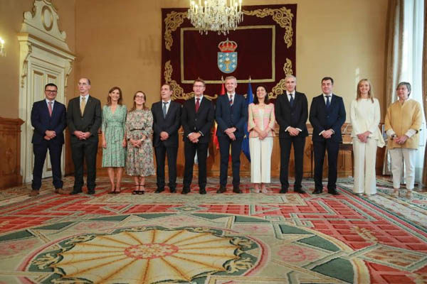 Feijóo nomea un novo Goberno que traballará na segunda parte da lexislatura pensando non só nos galegos de hoxe, senón tamén nas vindeiras xeracións